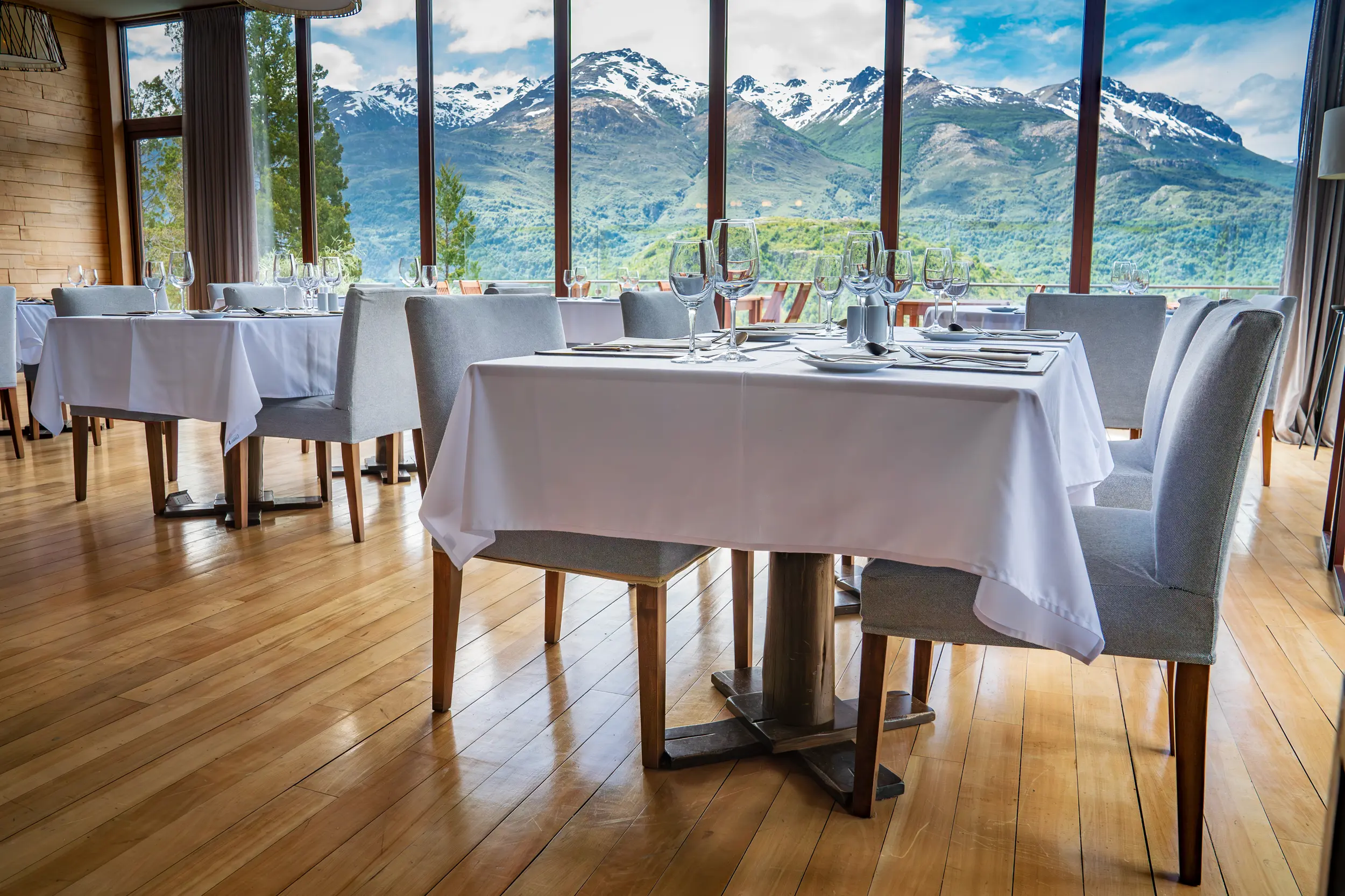 Uman Lodge Dining Room and View